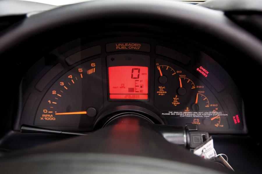  Chevrolet Corvette Convertible 1993 года  (фото 9 из 20)